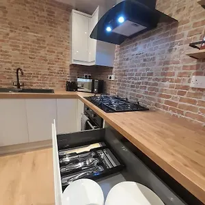2 Bed Apartment, Near St Park, Free Parking Newcastle upon Tyne